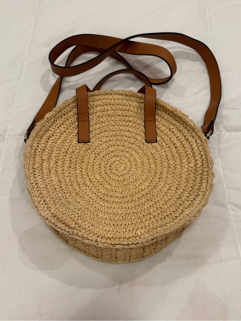 H&M Round Woven Straw Crossbody Bag 9x3 “ 19” drop